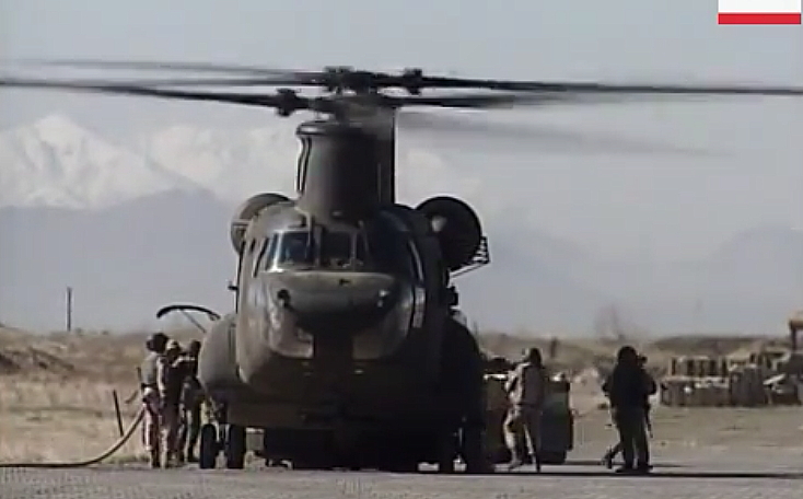 Chinook refueling