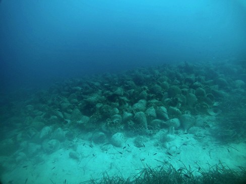 Το ναυάγιο της Περιστέρας μετά τους καθαρισμούς και την απομάκρυνση των φερτών αντικειμένων.